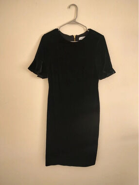 Calvin Klein Elegant Black Velvet Dress with Ruffle Sleeves Size 12